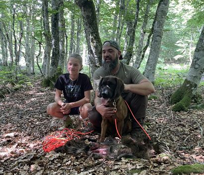 Concours de chien de sang à Laguiole